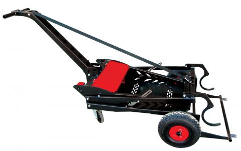2 AGGANCIA IL KART E SOLLEVA